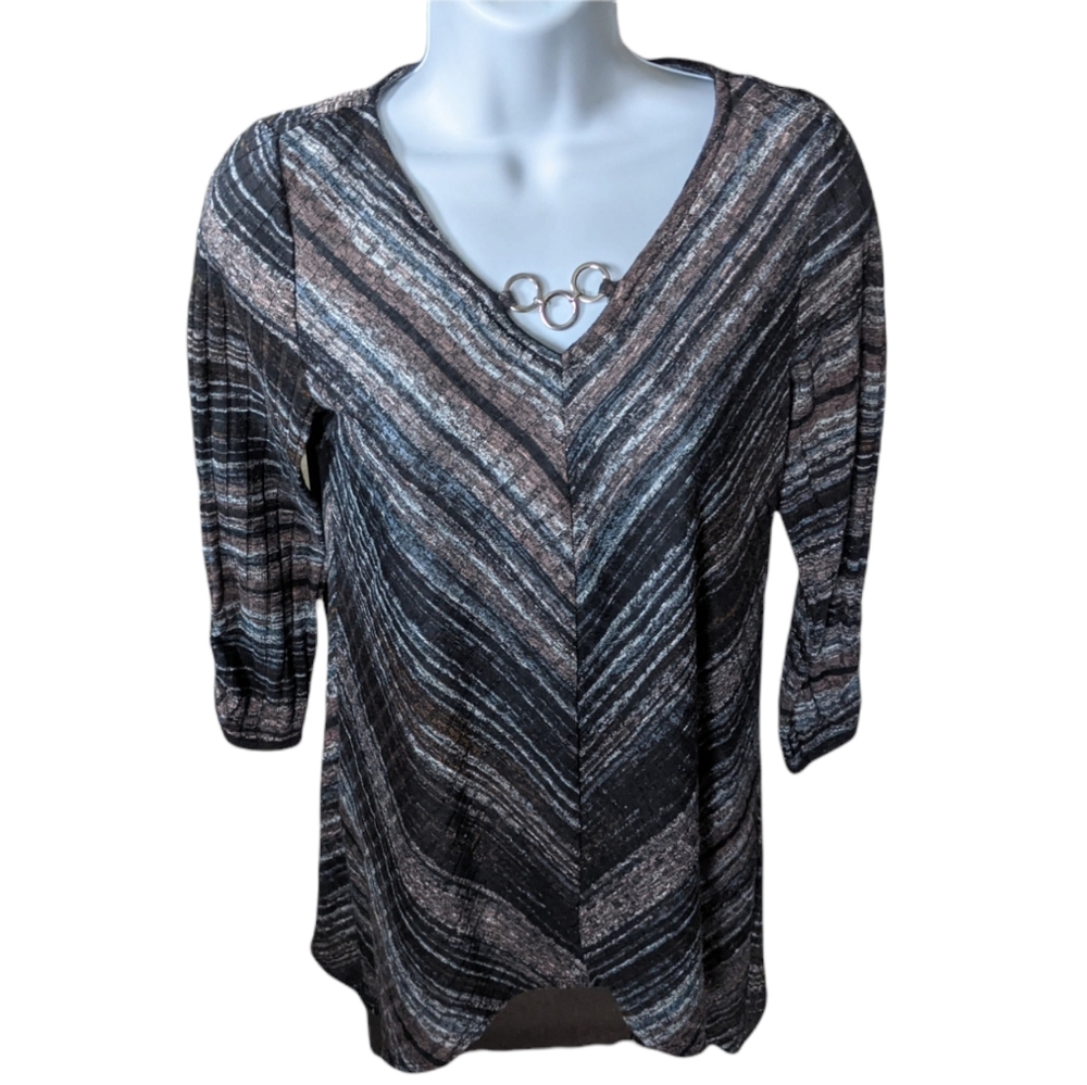 Apt 9 3/4 Sleeve Tunic with V Line Hem Size Small